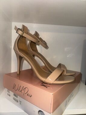 Wild Pair Nude Strappy Stiletto Heels Ankle Strap Buckle Square Toe Women’s 8.5